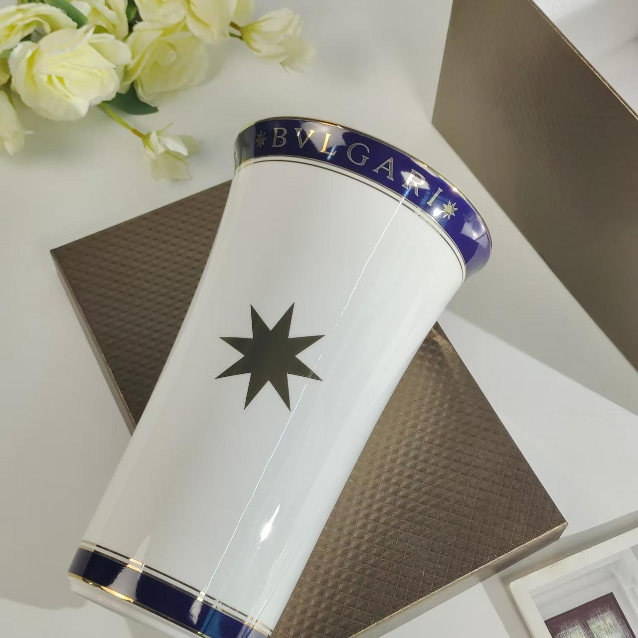 BVLGARI White Vase with star